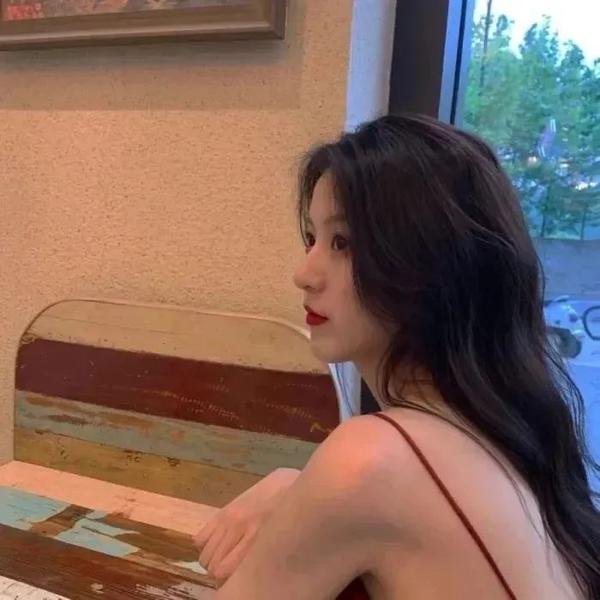 让你卧底你给老大当女婿